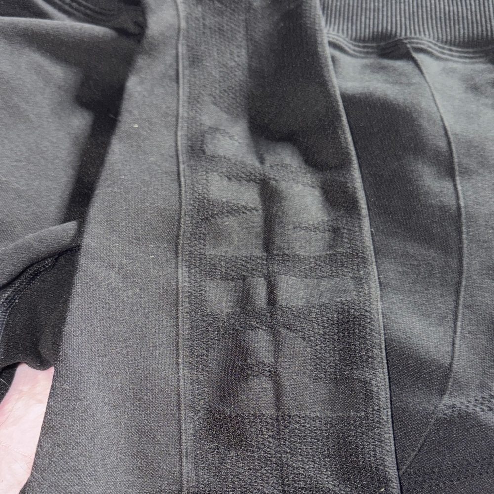 PINK Victoria's Secret Black Leggings - Picture 4 of 6